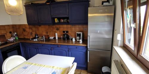 Kassel House | Ferien Haus für 6 Pers mit privat Küche Bad WC und Garten Top Lage in Kassel Wilhelmshöhe
