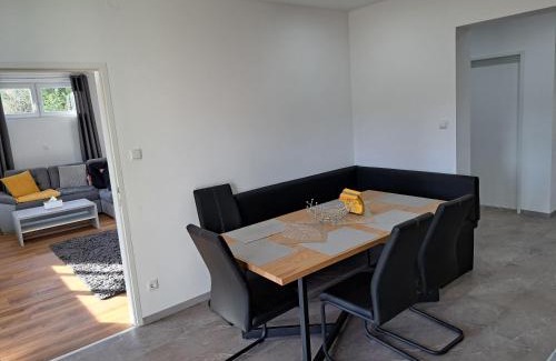 Breitenstein Apartment | Ferienapartment "Zur Linde"