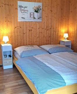 Altfriesack Apartment | Ferienbungalows am See