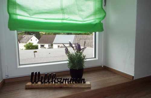 Bolsdorf House | Feriendomizil Vulkaneifel - 6-bed vacation home shower/WC 3 bedrooms