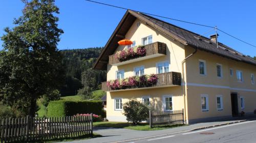 Hermagor-Pressegger See Apartment | Ferienhaus Ball - Kometterhof