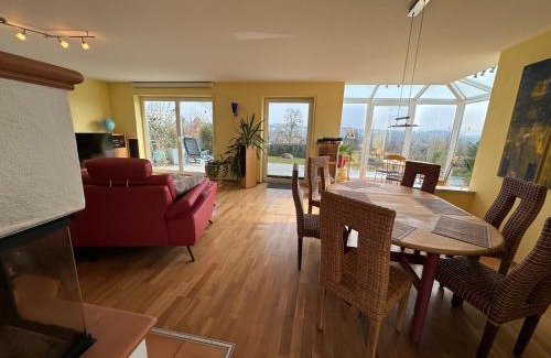 Tettnang House | Ferienhaus Bergblick