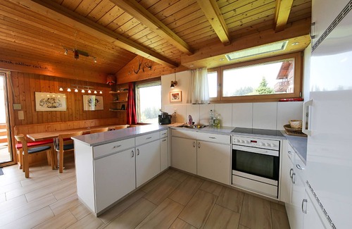 Pany Apartment | Ferienhaus Bim Waldji by Interhome
