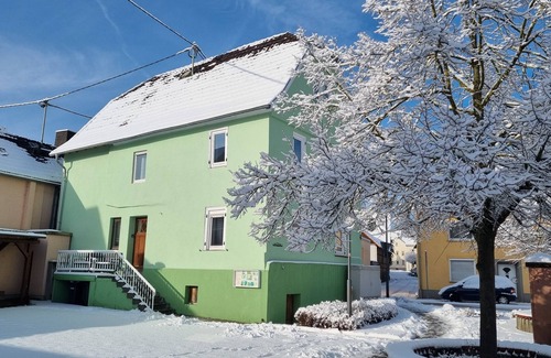 Flacht House | Ferienhaus Haus am Brunnen 8 Zimmer