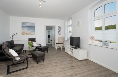 Emmelsbuell-Horsbuell Apartment | Ferienhaus Hemenswarft direkt an der Nordsee mit Meerblick