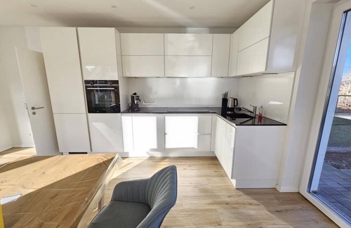 Holte-Spangen House | Ferienhaus im Angerdorf
