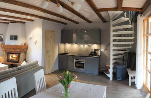 Burg-Kauper House | Ferienhaus Kauperinsel - Holiday home Kauperinsel, 2 bedrooms, living room/kitchen, shower/WC, terrace