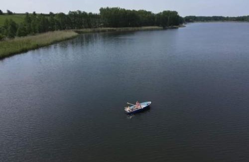 Riepke Apartment | Ferienhaus Mecklenburgische Seenplatte mit Ruderboot