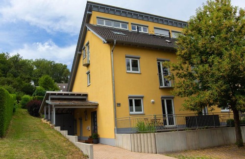 Koppelberg Apartment | Ferienhaus Moselhöhe - 2023 neu renoviert, mit Design-Ausstattung & großem Garten