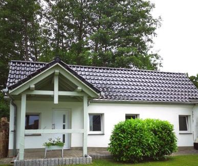 Eggesin Apartment | Ferienhaus "Unter den Linden"