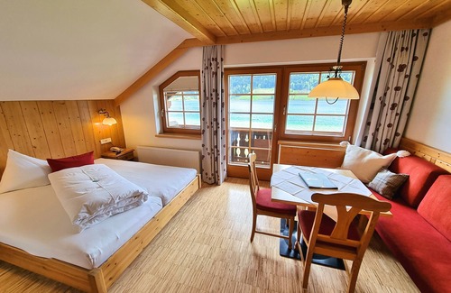 Neusach House | Ferienhof Obergasser & Pension Bergblick