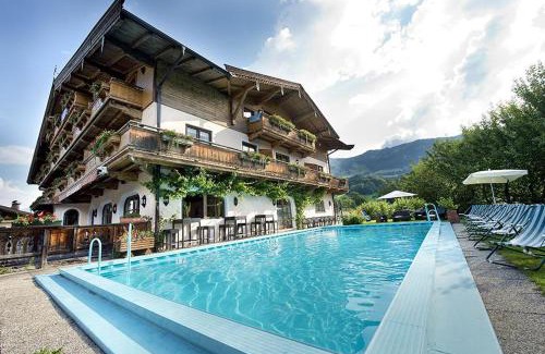 Unteraurach Hotel | Ferienhotel Alpenhof