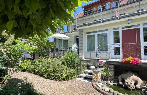 Bodman-Ludwigshafen Apartment | Ferienresidenz Seegarten Andrea - Seezugang und Schwimmbad