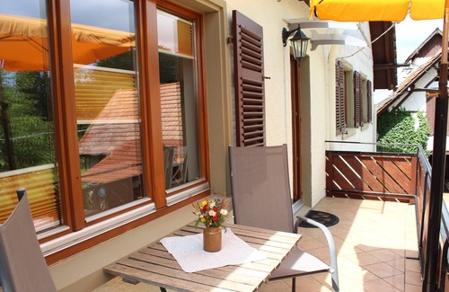 Hilzingen Apartment | Ferienwohnung in Altem Gutshaus