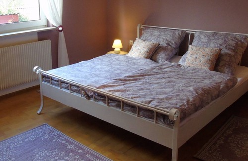 Mernes Apartment | Ferienwohnung mit 70qm, 1 Schlafzimmer, Max. 2 Personen