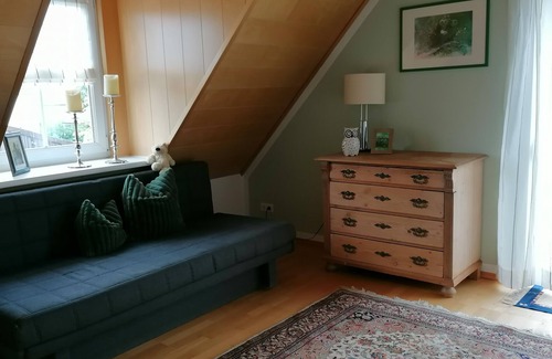 Neuburg Apartment | Ferienwohnung Dorfzauber mit Kirchblick in dem Dörfchen Joshofen