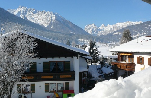 Unterschonau Apartment | Ferienwohnung Nr. 5, 1 bis 2 Personen, 55 qm, 1 Schlafzimmer, Wohnraum mit Schlafcouch, separate Einbauküche, Balkon