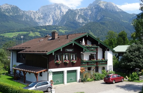 Unterschonau Apartment | Ferienwohnung Nr. 5, 1 bis 2 Personen, 55 qm, 1 Schlafzimmer, Wohnraum mit Schlafcouch, separate Einbauküche, Balkon