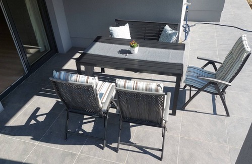Nussdorf am Attersee Apartment | Ferienwohnung mit Terrasse am Attersee - Badeplatz "zeller Aufsatz" 5 Minuten