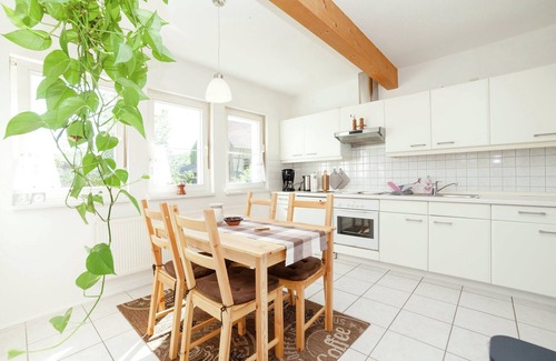 Densberg House | Ferienwohnung in Densberg mit Terrasse