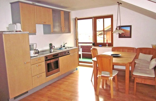 Hohenaschau im Chiemgau Apartment | Ferienwohnung 75 qm zwei Schlafzimmer und Ostbalkon