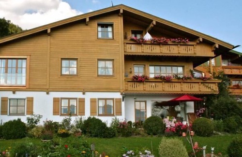 Samerberg Apartment | Ferienwohnung 1, 90 qm, Eigener Eingang, mit Terasse, 4 Sterne