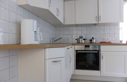 Bodstedt Apartment | Ferienwohnung 1 - Ferienhaus am Waldessaum