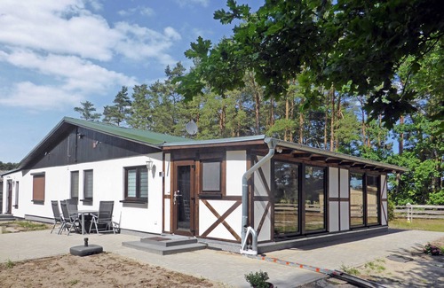 Bodstedt Apartment | Ferienwohnung 1 - Ferienhaus am Waldessaum