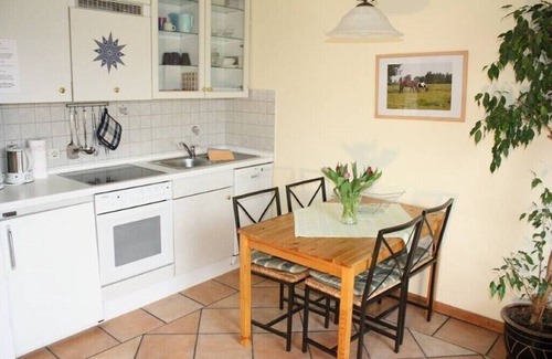 Holtgast Apartment | Ferienwohnung 1 mit Einem Schlafzimmer in Ruhiger Idyllischer Lage, Nordseenähe