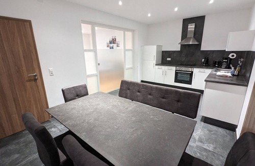 Ringsheim Apartment | Ferienwohnung 1OG - 70 qm -dirket am Bahnhof