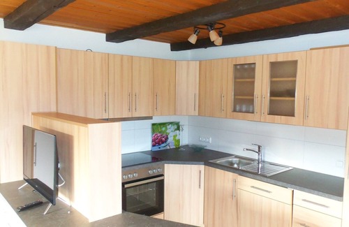 Anger Apartment | Ferienwohnung 77qm, EG, Nichtraucher, Balkon, Bad, WC, Kabel-/Sat-TV, WLAN, max. 4 Personen