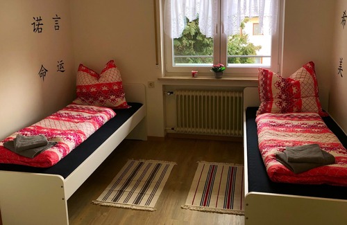 Adelsried Apartment | Ferienwohnung Adelsried OG