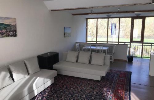Brauneberg Apartment | Ferienwohnung Altes Pfarrhaus mit Flair und Moselblick
