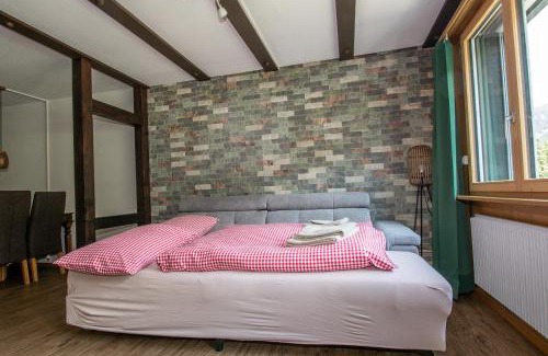 Adelboden Apartment | Ferienwohnung am Bach