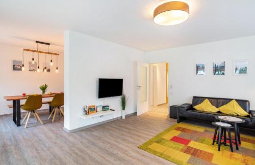 Calmbach Apartment | Ferienwohnung am Enzufer mit Wintergarten Bad Wildbad im Schwarzwald