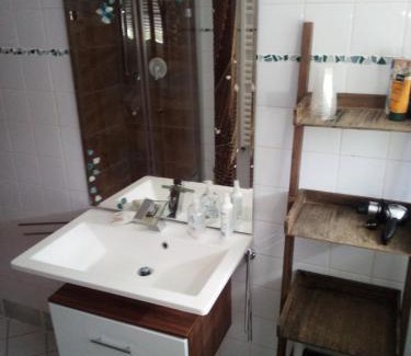 Trassenheide Apartment | Ferienwohnung am Küstenwald