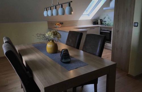 Moosbach Apartment | Ferienwohnung Anna mit Blick ins Grüne