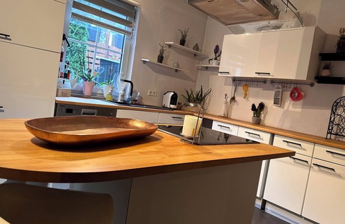 Ronsdorf Apartment | Ferienwohnung bis zu 10 Personen m Garten im Bergischen Land Wuppertal Ronsdorf