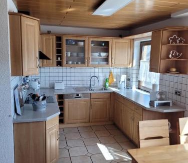 Kobern-Gondorf Apartment | Ferienwohnung Burg- und Moselblick