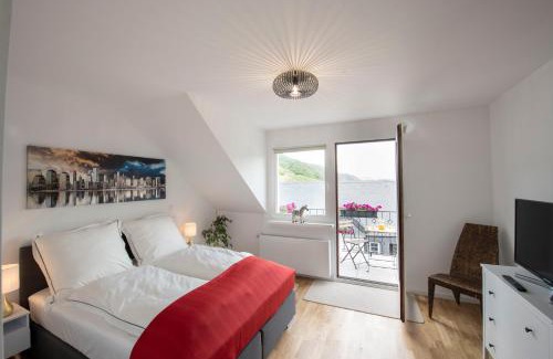 Klotten Apartment | Ferienwohnung Burgblick Coraidelstein