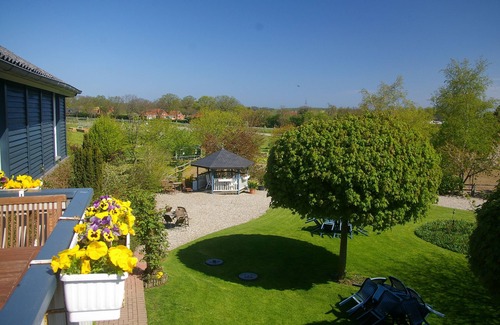 Blekendorf Apartment | Ferienwohnung Direkt an der Ostsee, Naturnah mit Wellness!