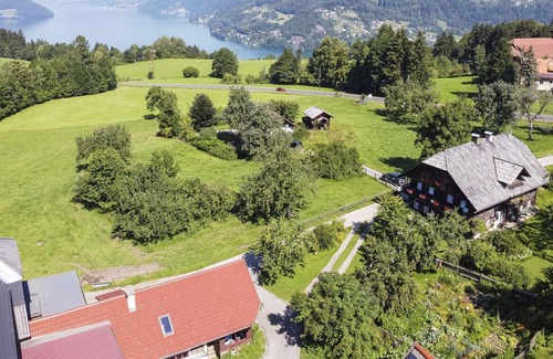 Ferndorf Apartment | Ferienwohnung für 2-4 Personen mit Großem Balkon - Bartlbauerhof