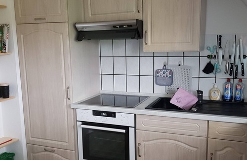 Emmendorf Apartment | Ferienwohnung für 4 Personen , 1 Doppelzimmer, 2 Einzelzimmer auf 2 Etagen