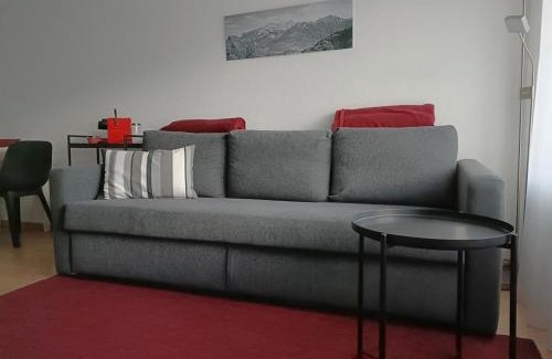 Maienfeld Apartment | Ferienwohnung Falknis In Maienfeld Mit Bergblick