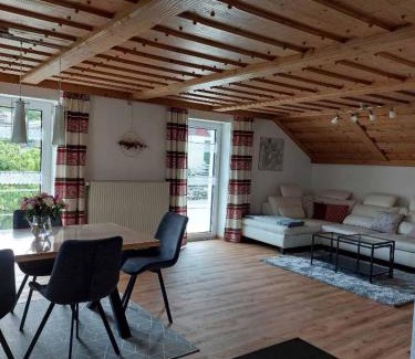 Langdorf Apartment | Ferienwohnung Gartenblick