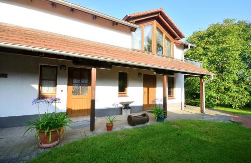 Wickendorf Apartment | Ferienwohnung Gartenblick am Schweriner See