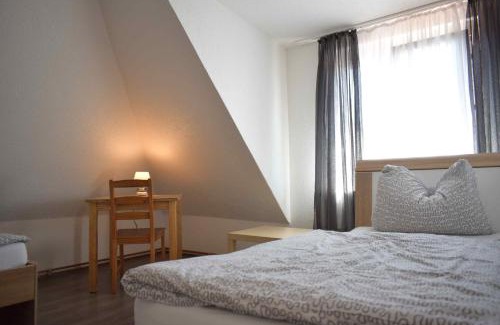 Neuhausen Apartment | Ferienwohnung Gruppenhaus bis 12 Personen