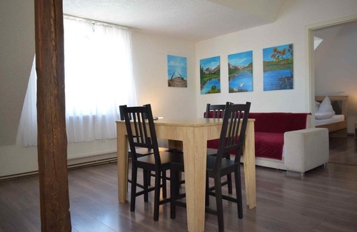 Neuhausen Apartment | Ferienwohnung Gruppenhaus bis 12 Personen