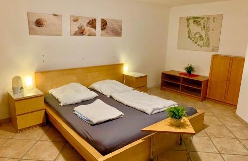 Ewighausen Apartment | Ferienwohnung Haus am See