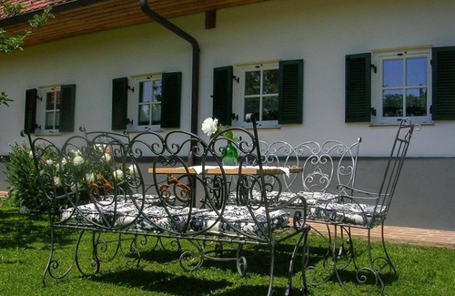 Feldbach Apartment | Ferienwohnung "hereinspaziert" - Sonnenhaus Grandl